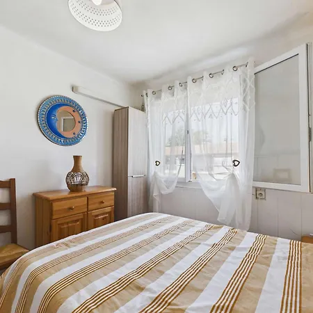 Apartment Climatise Proche - 4 Pers. - Fr-1-423-336